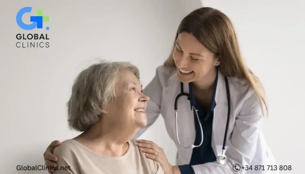 Médico comunicando con empatía durante consulta en Palma