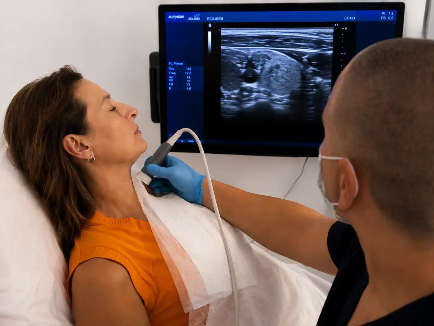 Tratamiento de medicina estética no quirúrgica en Global Clinics, Palma de Mallorca
